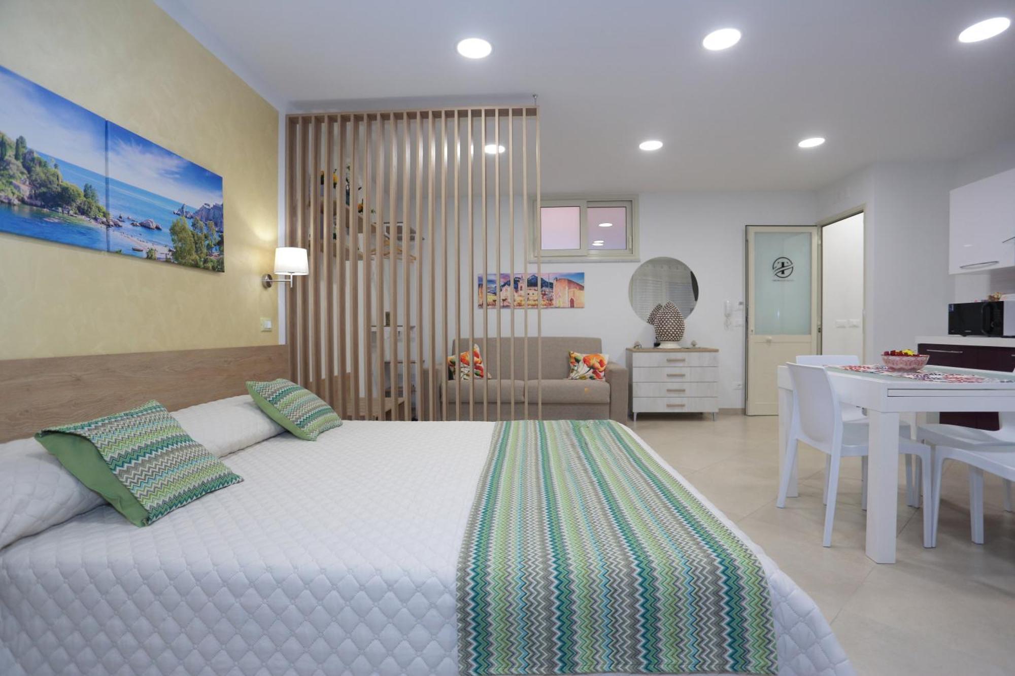 Theos Holidays Apartments Giardini Naxos Exterior foto