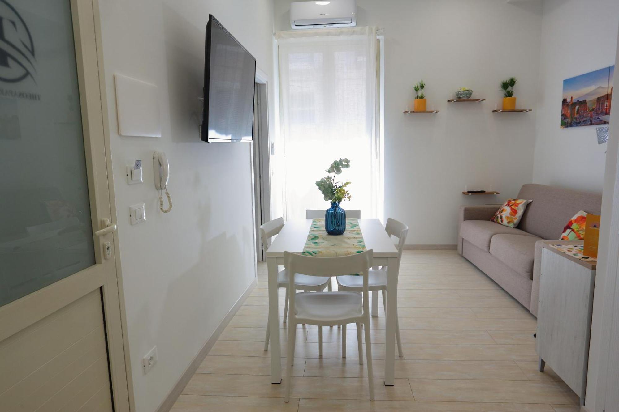 Theos Holidays Apartments Giardini Naxos Exterior foto